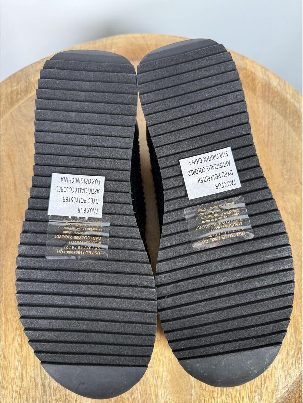 Kenneth Cole Reaction Black Cari Faux Fur Jewel Jogger Sneakers US 6.5M NWB - Picture 4 of 11